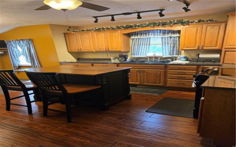 19 Oak Street, Fairchance, 15436, 3 Bedrooms Bedrooms, 7 Rooms Rooms,1 BathroomBathrooms,Residential,For Sale,Oak Street,1761028