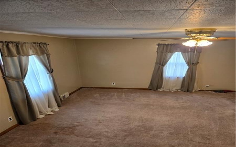 19 Oak Street, Fairchance, 15436, 3 Bedrooms Bedrooms, 7 Rooms Rooms,1 BathroomBathrooms,Residential,For Sale,Oak Street,1761028