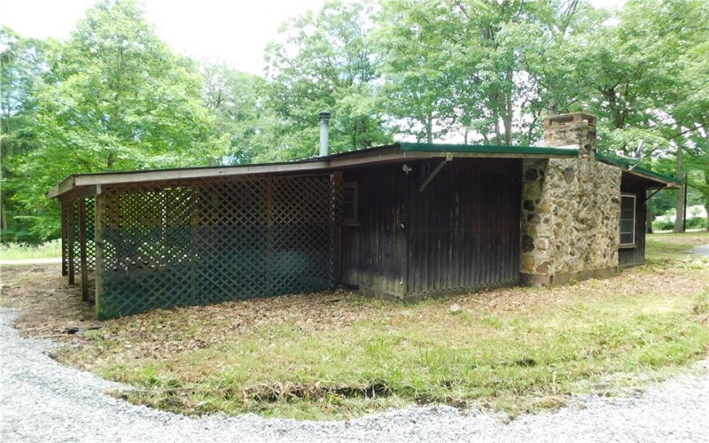 170 Maple Summit Road, Mill Run, 15464, 2 Bedrooms Bedrooms, ,1 BathroomBathrooms,Residential,For Sale,Maple Summit Road,1761065