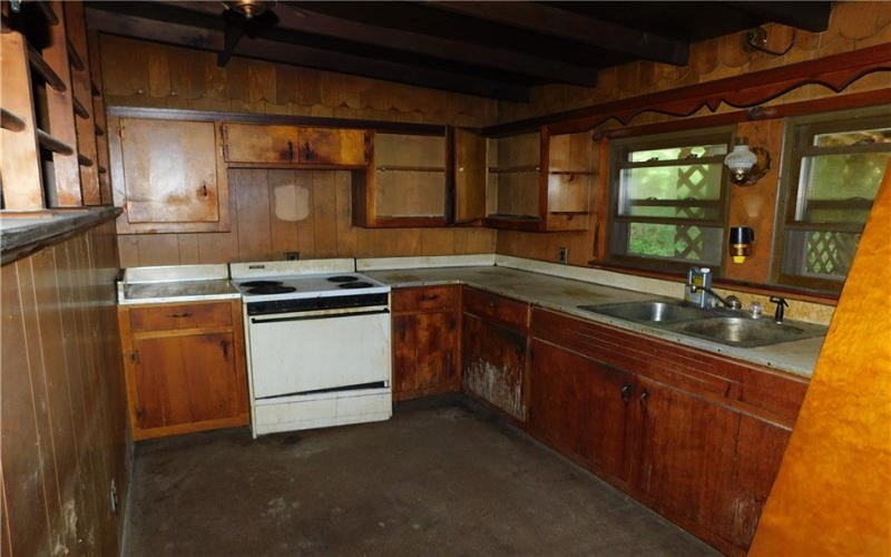 170 Maple Summit Road, Mill Run, 15464, 2 Bedrooms Bedrooms, ,1 BathroomBathrooms,Residential,For Sale,Maple Summit Road,1761065