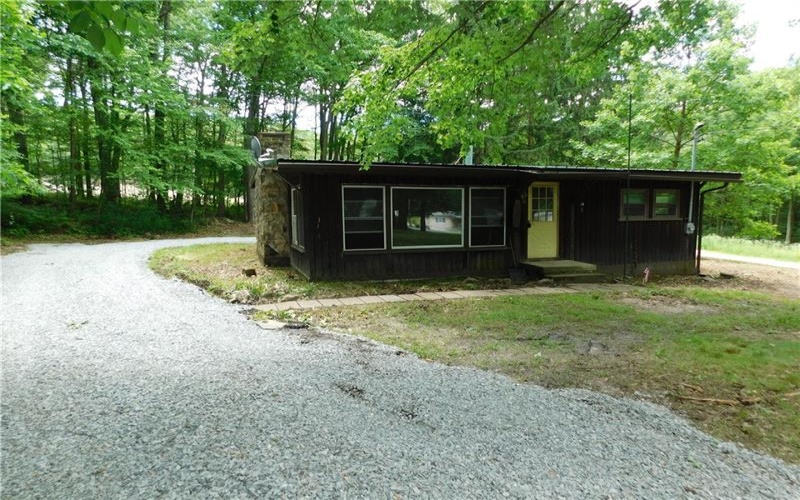 170 Maple Summit Road, Mill Run, 15464, 2 Bedrooms Bedrooms, ,1 BathroomBathrooms,Residential,For Sale,Maple Summit Road,1761065
