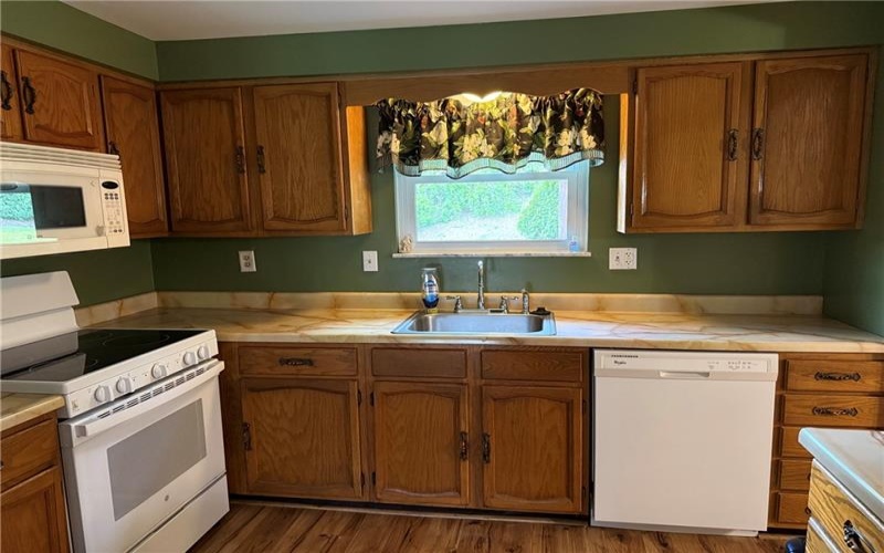 2805 Knights Ct, New Kensington, 15068, 3 Bedrooms Bedrooms, 7 Rooms Rooms,2.1 BathroomsBathrooms,Residential,For Sale,Knights Ct,1761038