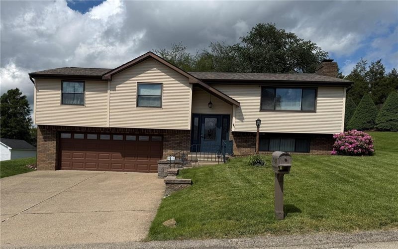 2805 Knights Ct, New Kensington, 15068, 3 Bedrooms Bedrooms, 7 Rooms Rooms,2.1 BathroomsBathrooms,Residential,For Sale,Knights Ct,1761038
