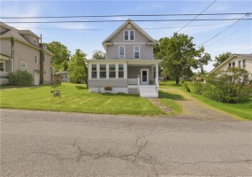 218 Beechwood St., Johnstown, 15904, 3 Bedrooms Bedrooms, ,1 BathroomBathrooms,Residential,For Sale,Beechwood St.,1761257