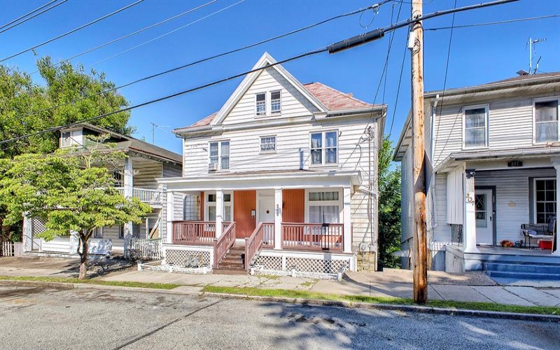205 3rd STREET, Jeanette, 15644, 4 Bedrooms Bedrooms, ,2.1 BathroomsBathrooms,Residential,For Sale,3rd,1761281