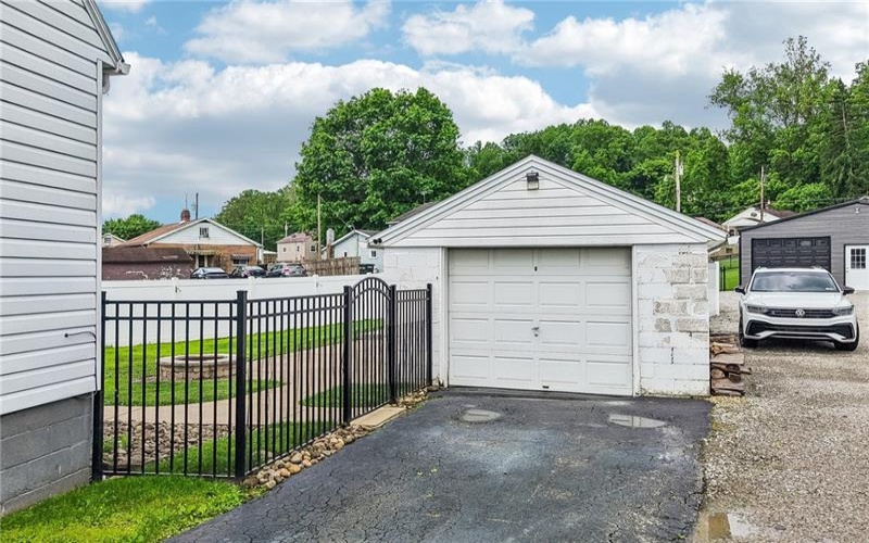 266 Stoney Hill Rd, Greensboro, 15338, 2 Bedrooms Bedrooms, ,2 BathroomsBathrooms,Residential,For Sale,Stoney Hill Rd,1761294
