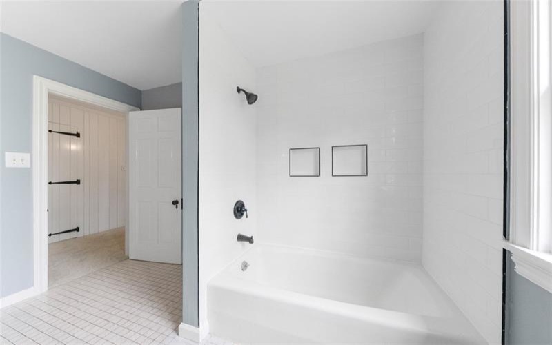 124 Hermitage Circle, Ligonier, 15658, 4 Bedrooms Bedrooms, 11 Rooms Rooms,2.3 BathroomsBathrooms,Residential,For Sale,Hermitage Circle,1761295