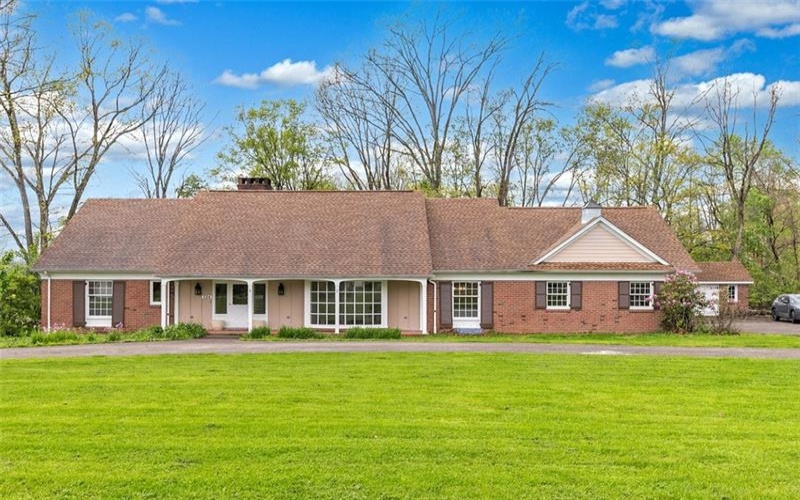 124 Hermitage Circle, Ligonier, 15658, 4 Bedrooms Bedrooms, 11 Rooms Rooms,2.3 BathroomsBathrooms,Residential,For Sale,Hermitage Circle,1761295