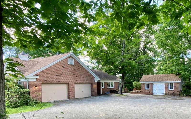 124 Hermitage Circle, Ligonier, 15658, 4 Bedrooms Bedrooms, 11 Rooms Rooms,2.3 BathroomsBathrooms,Residential,For Sale,Hermitage Circle,1761295