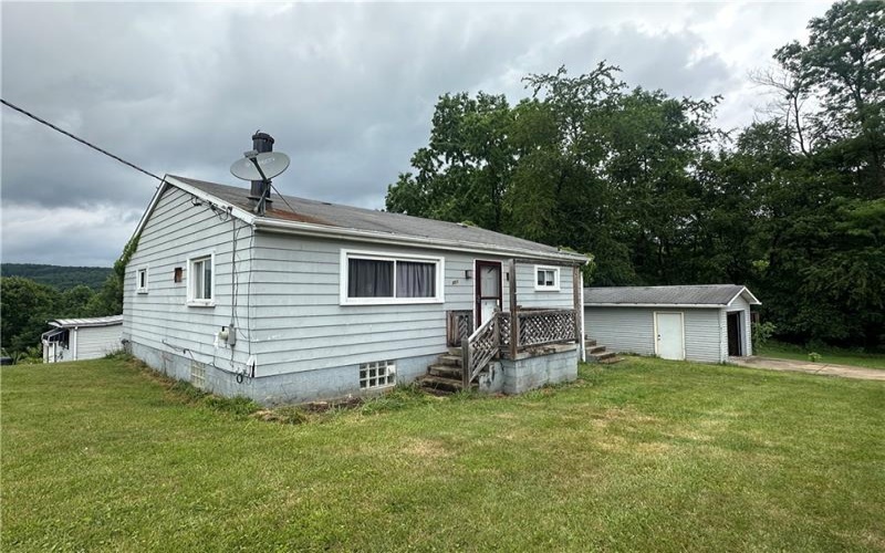 301 Armstrong Avenue, Avonmore, 15618, 3 Bedrooms Bedrooms, 6 Rooms Rooms,1 BathroomBathrooms,Residential,For Sale,Armstrong Avenue,1761345
