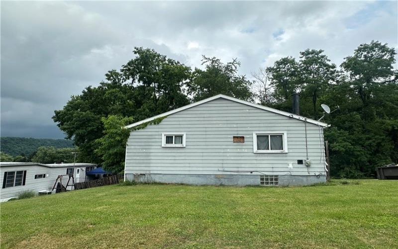 301 Armstrong Avenue, Avonmore, 15618, 3 Bedrooms Bedrooms, 6 Rooms Rooms,1 BathroomBathrooms,Residential,For Sale,Armstrong Avenue,1761345