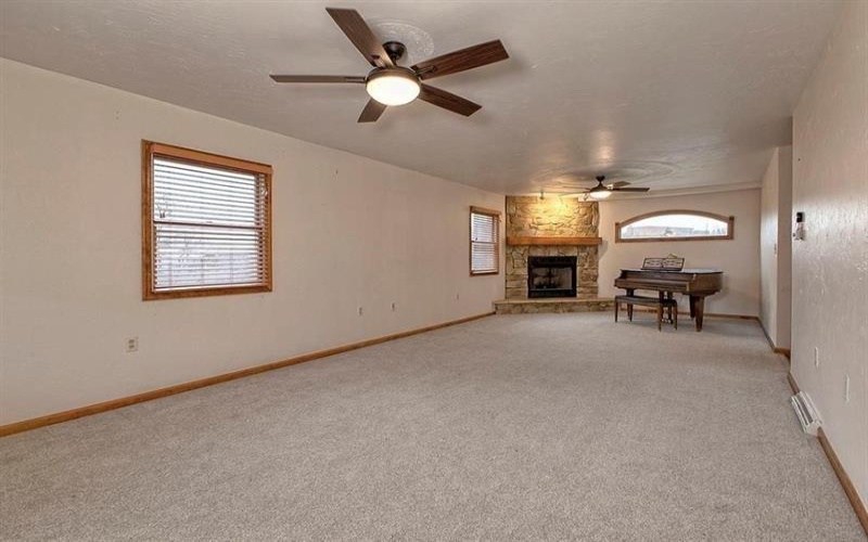 11227 Pershing DRIVE, North Huntingdon, 15642, 5 Bedrooms Bedrooms, 13 Rooms Rooms,4 BathroomsBathrooms,Residential,For Sale,Pershing,1761350