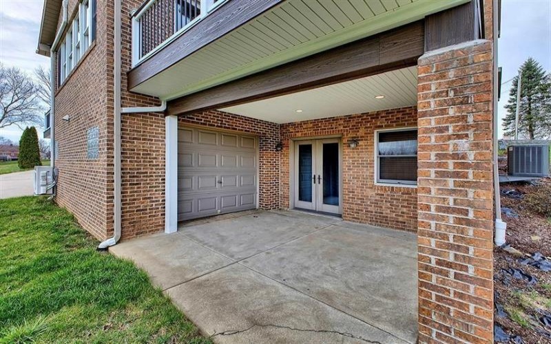 11227 Pershing DRIVE, North Huntingdon, 15642, 5 Bedrooms Bedrooms, 13 Rooms Rooms,4 BathroomsBathrooms,Residential,For Sale,Pershing,1761350