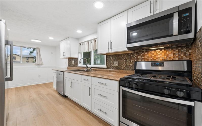 109 Jefferson St, Midway, 15060, 3 Bedrooms Bedrooms, 6 Rooms Rooms,2 BathroomsBathrooms,Residential,For Sale,Jefferson St,1761118