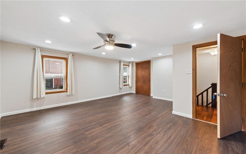 109 Jefferson St, Midway, 15060, 3 Bedrooms Bedrooms, 6 Rooms Rooms,2 BathroomsBathrooms,Residential,For Sale,Jefferson St,1761118