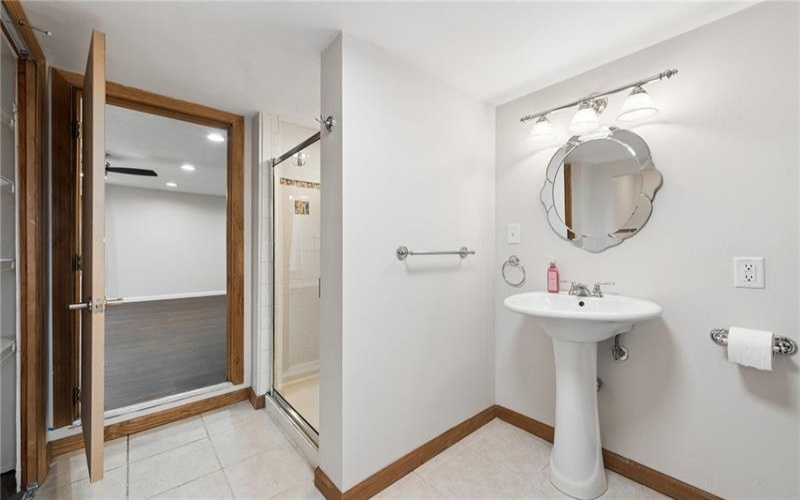 109 Jefferson St, Midway, 15060, 3 Bedrooms Bedrooms, 6 Rooms Rooms,2 BathroomsBathrooms,Residential,For Sale,Jefferson St,1761118