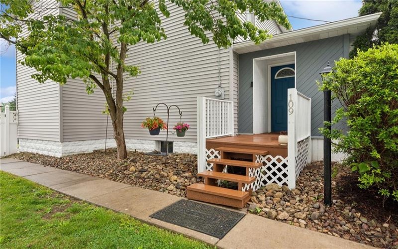 109 Jefferson St, Midway, 15060, 3 Bedrooms Bedrooms, 6 Rooms Rooms,2 BathroomsBathrooms,Residential,For Sale,Jefferson St,1761118