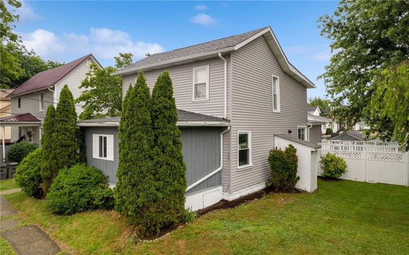 109 Jefferson St, Midway, 15060, 3 Bedrooms Bedrooms, 6 Rooms Rooms,2 BathroomsBathrooms,Residential,For Sale,Jefferson St,1761118