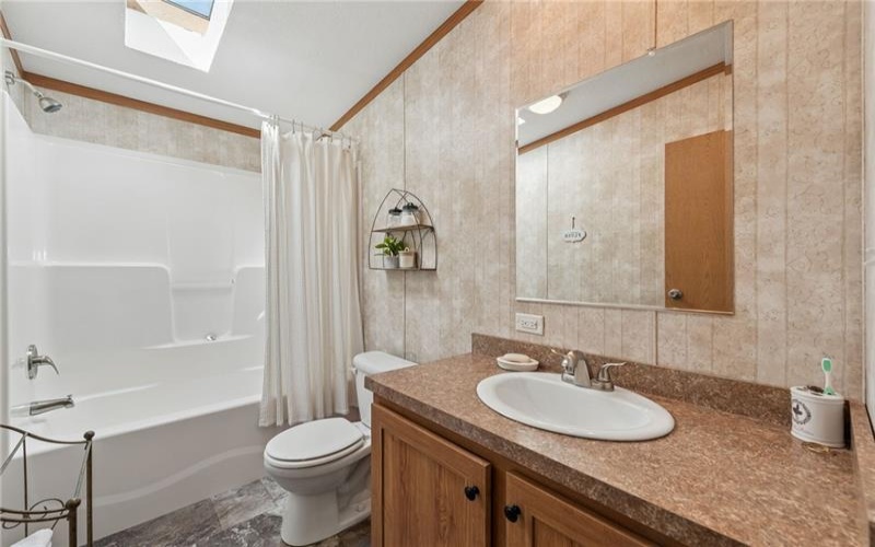 33 High View Dr, Donegal, 15628, 3 Bedrooms Bedrooms, 7 Rooms Rooms,2 BathroomsBathrooms,Residential,For Sale,High View Dr,1761167