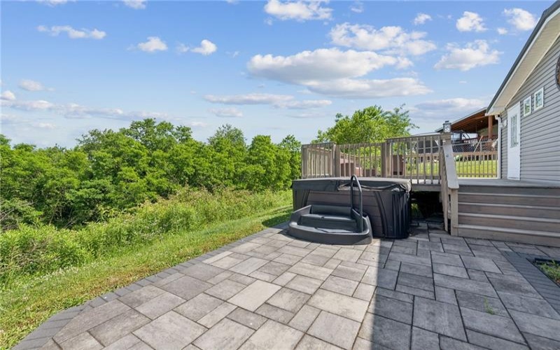 33 High View Dr, Donegal, 15628, 3 Bedrooms Bedrooms, 7 Rooms Rooms,2 BathroomsBathrooms,Residential,For Sale,High View Dr,1761167