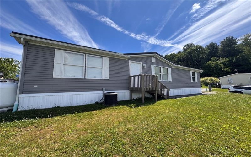 33 High View Dr, Donegal, 15628, 3 Bedrooms Bedrooms, 7 Rooms Rooms,2 BathroomsBathrooms,Residential,For Sale,High View Dr,1761167
