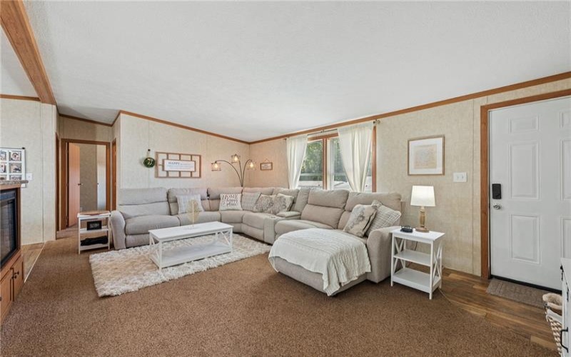33 High View Dr, Donegal, 15628, 3 Bedrooms Bedrooms, 7 Rooms Rooms,2 BathroomsBathrooms,Residential,For Sale,High View Dr,1761167