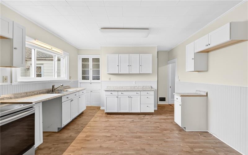 105 Center Ave, Mount Pleasant, 15666, 4 Bedrooms Bedrooms, 7 Rooms Rooms,2.1 BathroomsBathrooms,Residential,For Sale,Center Ave,1761228