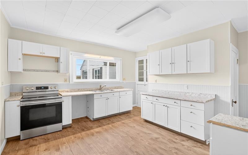 105 Center Ave, Mount Pleasant, 15666, 4 Bedrooms Bedrooms, 7 Rooms Rooms,2.1 BathroomsBathrooms,Residential,For Sale,Center Ave,1761228