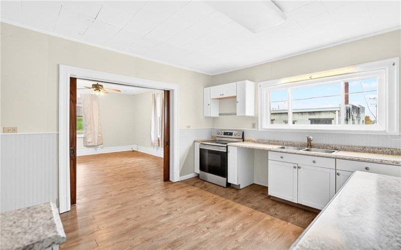 105 Center Ave, Mount Pleasant, 15666, 4 Bedrooms Bedrooms, 7 Rooms Rooms,2.1 BathroomsBathrooms,Residential,For Sale,Center Ave,1761228