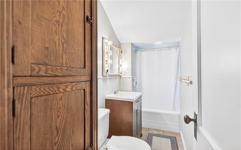 105 Center Ave, Mount Pleasant, 15666, 4 Bedrooms Bedrooms, 7 Rooms Rooms,2.1 BathroomsBathrooms,Residential,For Sale,Center Ave,1761228