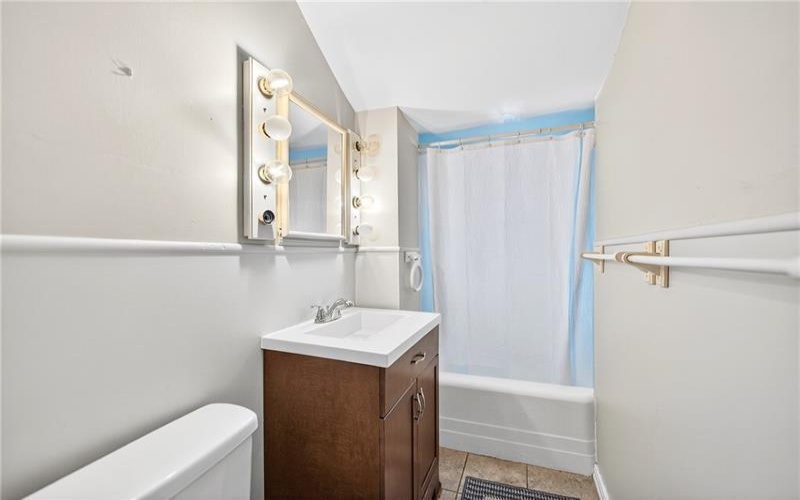105 Center Ave, Mount Pleasant, 15666, 4 Bedrooms Bedrooms, 7 Rooms Rooms,2.1 BathroomsBathrooms,Residential,For Sale,Center Ave,1761228