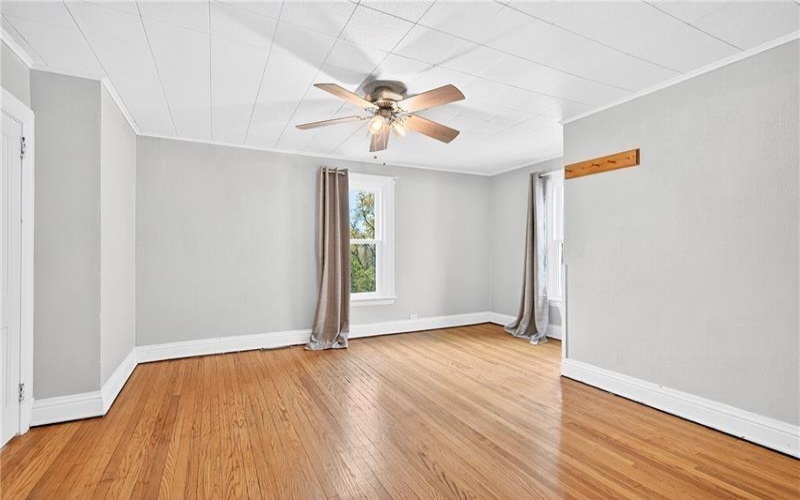 105 Center Ave, Mount Pleasant, 15666, 4 Bedrooms Bedrooms, 7 Rooms Rooms,2.1 BathroomsBathrooms,Residential,For Sale,Center Ave,1761228