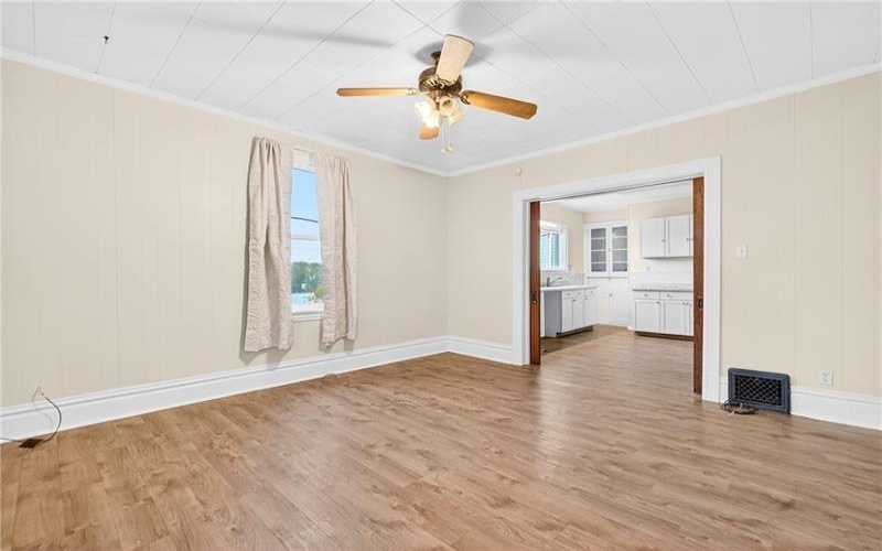 105 Center Ave, Mount Pleasant, 15666, 4 Bedrooms Bedrooms, 7 Rooms Rooms,2.1 BathroomsBathrooms,Residential,For Sale,Center Ave,1761228