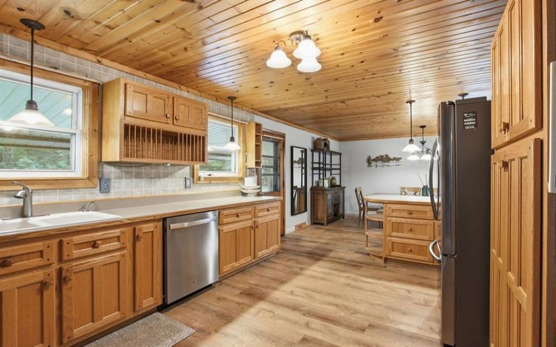 10 Braddock Dr, Ohiopyle, 15470, 4 Bedrooms Bedrooms, ,1.1 BathroomsBathrooms,Residential,For Sale,Braddock Dr,1761425