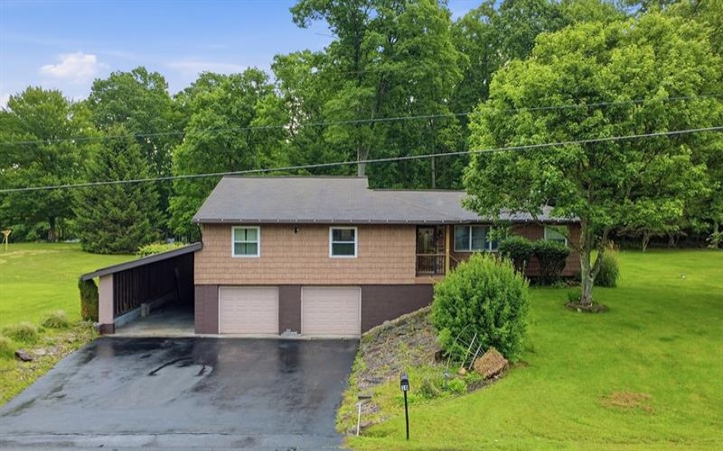 10 Braddock Dr, Ohiopyle, 15470, 4 Bedrooms Bedrooms, ,1.1 BathroomsBathrooms,Residential,For Sale,Braddock Dr,1761425