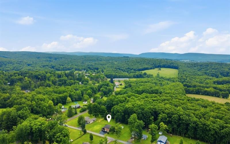 10 Braddock Dr, Ohiopyle, 15470, 4 Bedrooms Bedrooms, ,1.1 BathroomsBathrooms,Residential,For Sale,Braddock Dr,1761425