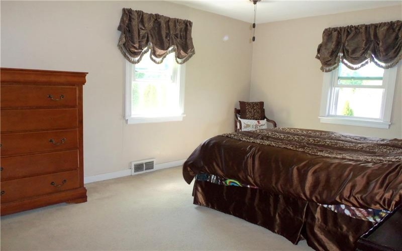 407 Grandview Ave, 15063, 15063, 3 Bedrooms Bedrooms, 6 Rooms Rooms,1 BathroomBathrooms,Residential,For Sale,Grandview Ave,1761088