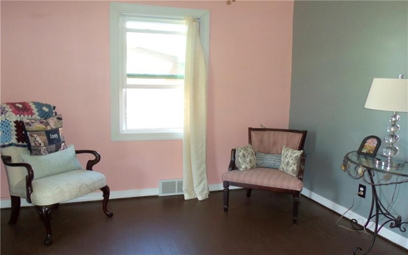 407 Grandview Ave, 15063, 15063, 3 Bedrooms Bedrooms, 6 Rooms Rooms,1 BathroomBathrooms,Residential,For Sale,Grandview Ave,1761088
