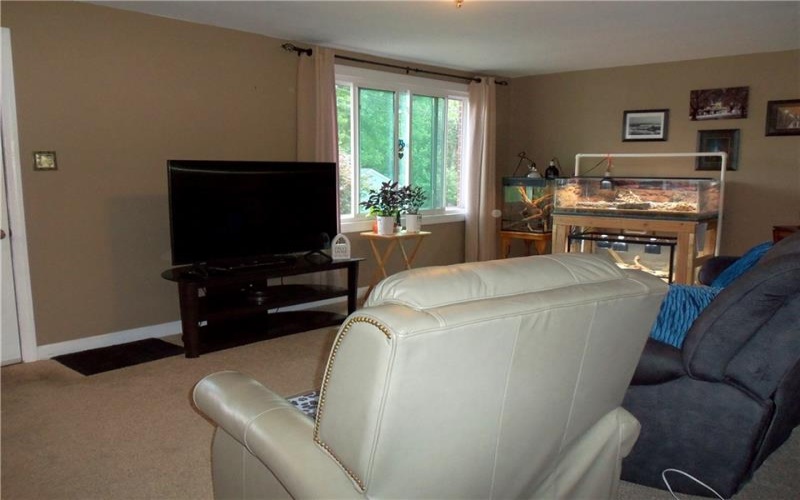 407 Grandview Ave, 15063, 15063, 3 Bedrooms Bedrooms, 6 Rooms Rooms,1 BathroomBathrooms,Residential,For Sale,Grandview Ave,1761088