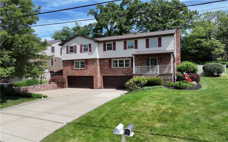 18 Christy Road, Delmont, 15626, 5 Bedrooms Bedrooms, 12 Rooms Rooms,2.1 BathroomsBathrooms,Residential,For Sale,Christy Road,1761303