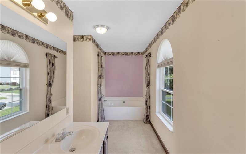 420 Lexington Drive, Greensburg, 15601, 4 Bedrooms Bedrooms, 11 Rooms Rooms,2.1 BathroomsBathrooms,Residential,For Sale,Lexington Drive,1761433