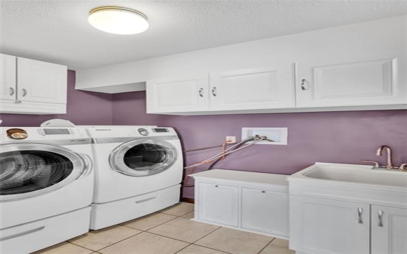 420 Lexington Drive, Greensburg, 15601, 4 Bedrooms Bedrooms, 11 Rooms Rooms,2.1 BathroomsBathrooms,Residential,For Sale,Lexington Drive,1761433