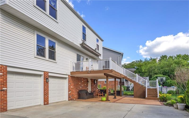 420 Lexington Drive, Greensburg, 15601, 4 Bedrooms Bedrooms, 11 Rooms Rooms,2.1 BathroomsBathrooms,Residential,For Sale,Lexington Drive,1761433