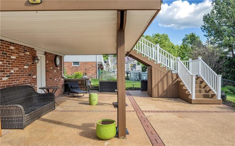 420 Lexington Drive, Greensburg, 15601, 4 Bedrooms Bedrooms, 11 Rooms Rooms,2.1 BathroomsBathrooms,Residential,For Sale,Lexington Drive,1761433