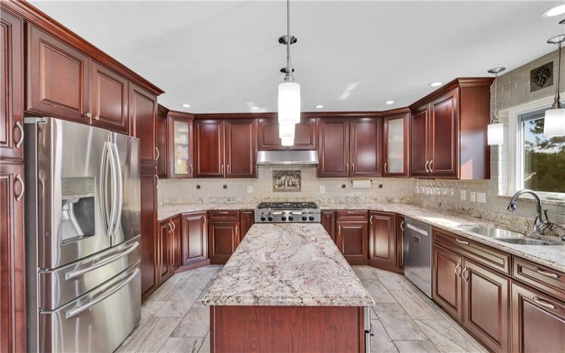 420 Lexington Drive, Greensburg, 15601, 4 Bedrooms Bedrooms, 11 Rooms Rooms,2.1 BathroomsBathrooms,Residential,For Sale,Lexington Drive,1761433