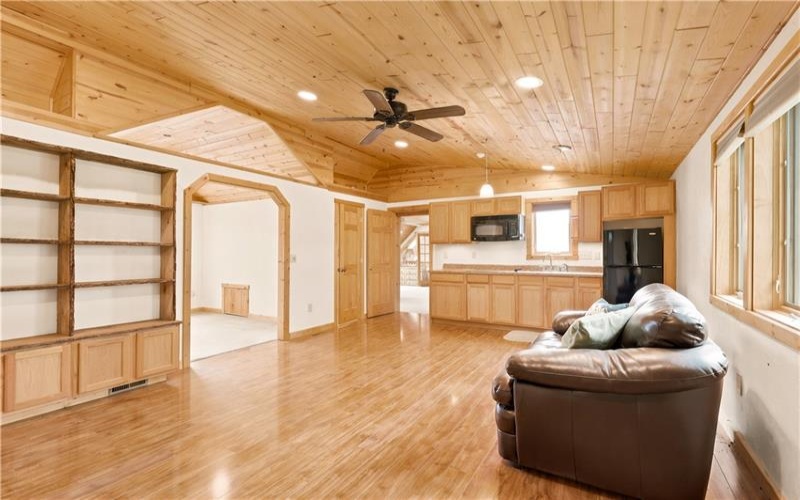 217 Lower Tabernacle Rd, Jones Mills, 15646, 5 Bedrooms Bedrooms, ,5 BathroomsBathrooms,Residential,For Sale,Lower Tabernacle Rd,1761474