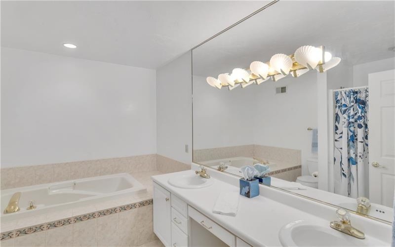 1903 Hunt Club Drive, Greensburg, 15601, 2 Bedrooms Bedrooms, 8 Rooms Rooms,2 BathroomsBathrooms,Residential,For Sale,Hunt Club Drive,1761514