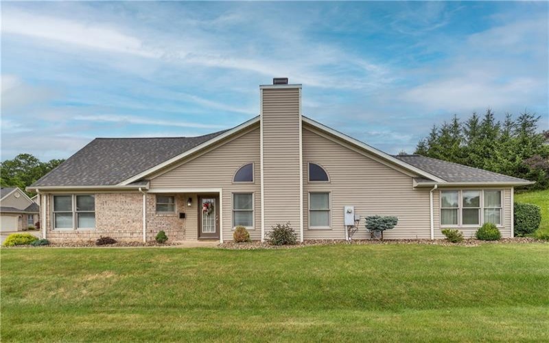 1903 Hunt Club Drive, Greensburg, 15601, 2 Bedrooms Bedrooms, 8 Rooms Rooms,2 BathroomsBathrooms,Residential,For Sale,Hunt Club Drive,1761514