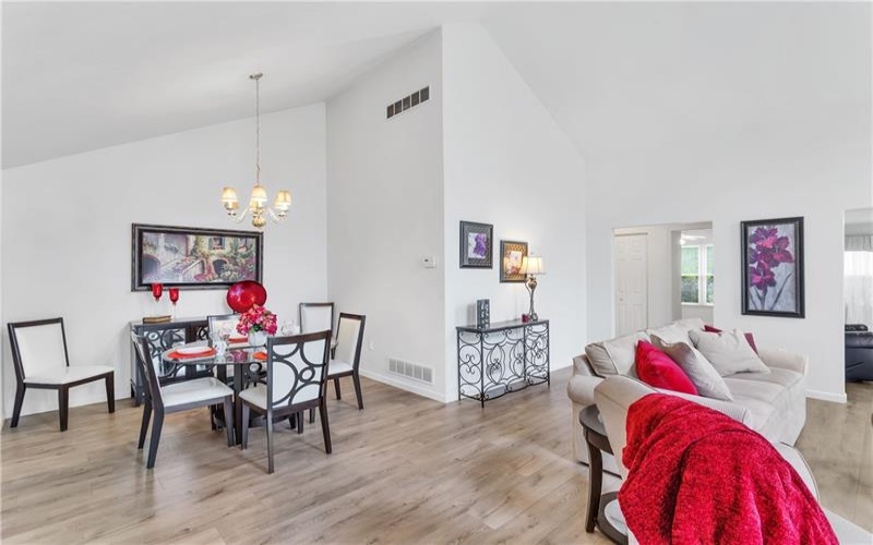 1903 Hunt Club Drive, Greensburg, 15601, 2 Bedrooms Bedrooms, 8 Rooms Rooms,2 BathroomsBathrooms,Residential,For Sale,Hunt Club Drive,1761514