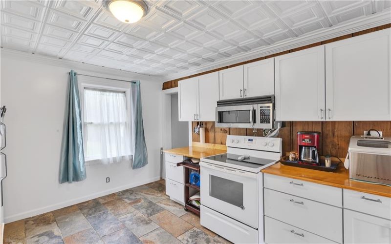31 Penn, MANOR, 15665, 4 Bedrooms Bedrooms, 8 Rooms Rooms,2 BathroomsBathrooms,Residential,For Sale,Penn,1761515